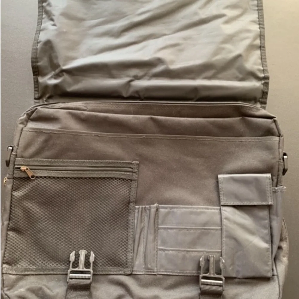 2 Messenger Bags